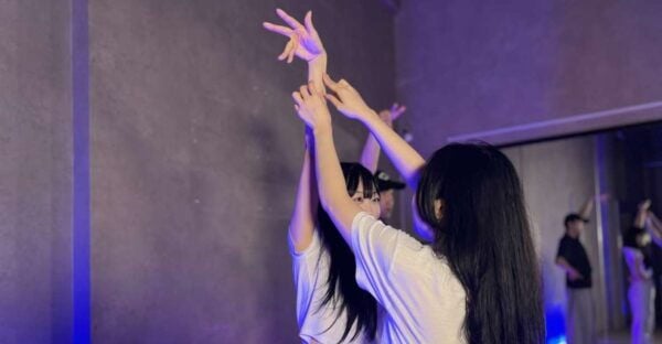 [Premium]1.5-hour Kpop Dance, Video & Photocard in Seoul - The Sum Up