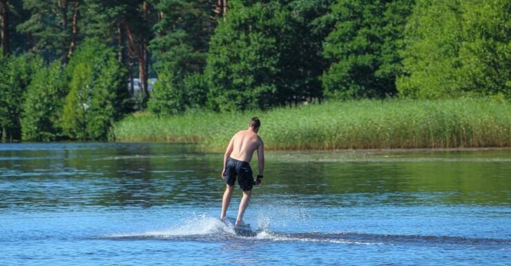 Prenzlau: Electric Surfing on the Lake - Essential Equipment Provided