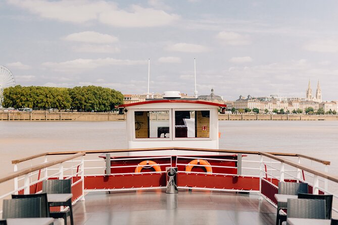 Prestige Commented Cruise Glass of Wine and Canelé in Bordeaux - Snacks Included