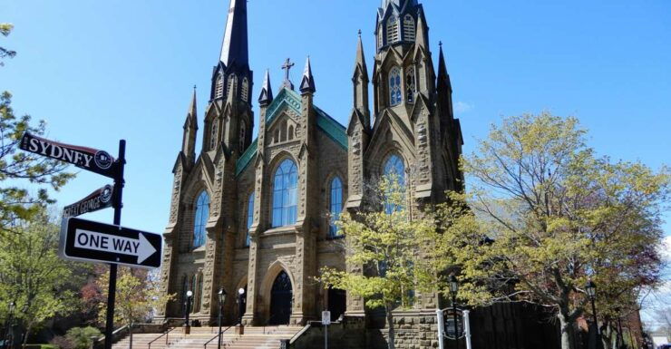 Prince Edward Island: Small Group Charlottetown Walking Tour - Experience