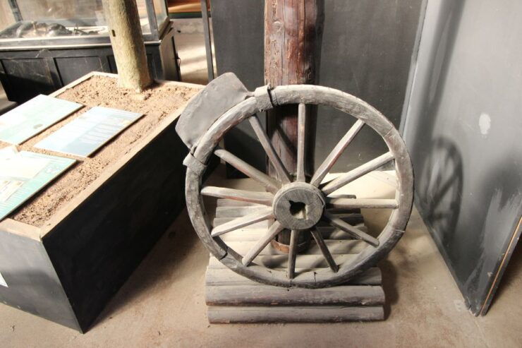 Prisons' Palace: Maleficia, Inquistion Torture Tools - The Prisons Palace: A Haunting Exploration