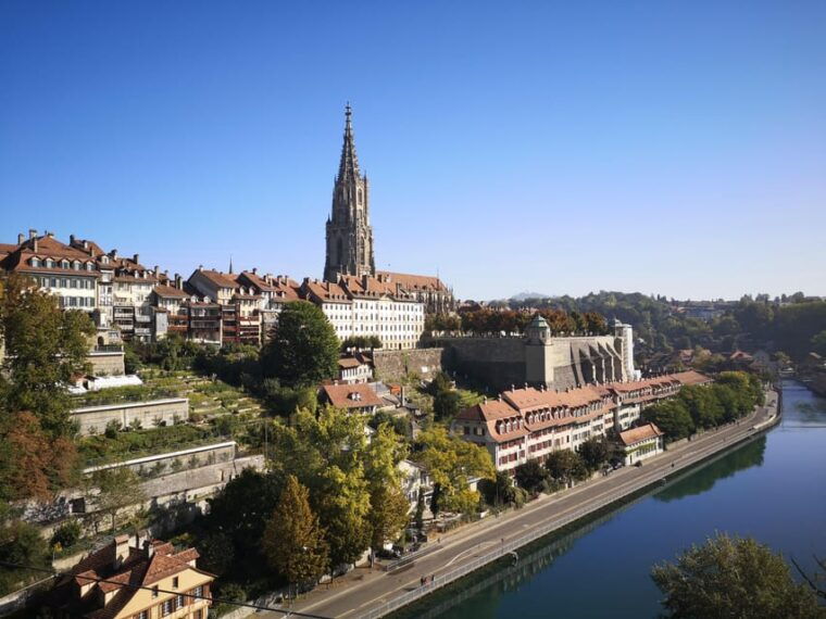 Privat Tour Zurich - Bern - Emmental Show Dairy - Emmental Show Dairy: Witness Cheese-Making