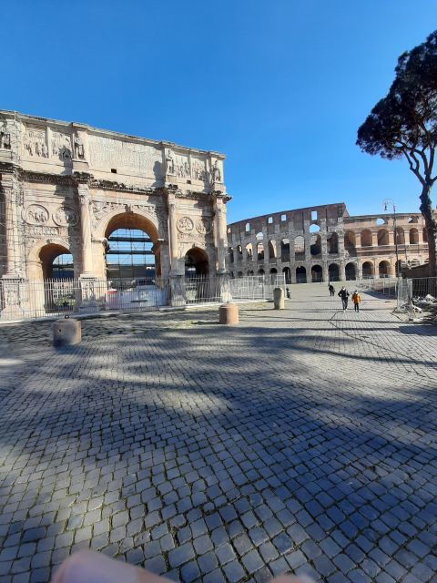 Private 1.5-Hour Family-Friendly Tour of the Colosseum - Itinerary Details