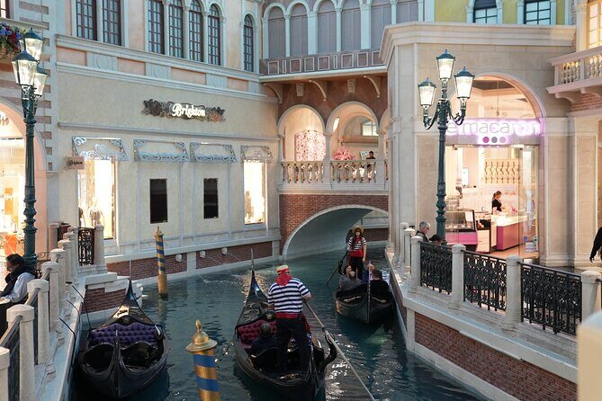 Private 1-Day Tour to Hoover Dam and Las Vegas from Los Angeles - The Drive from Los Angeles: A Scenic Prelude