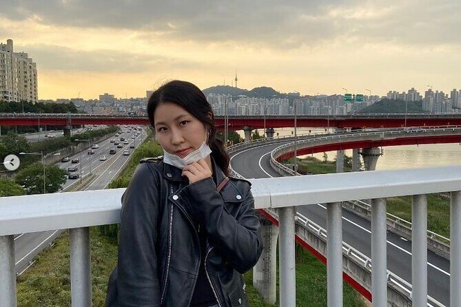 Private 1 Hour Tour in Seoul with Photoshoot - Authentic Feedback from Past Travelers
