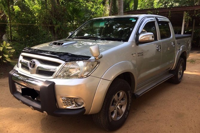 Private 1-Way Colombo Airport Transfer: Colombo, Galle, Kandy - Booking and Availability