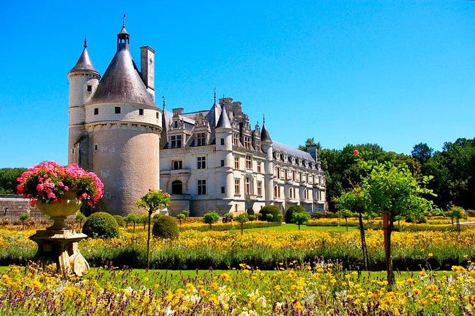 Private 12-Hour Round Transfer to Loire Castles From Paris. Best Offer! - Pricing and Booking Information