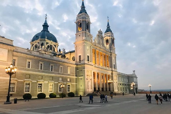 Private 2.5-Hour Highlights Walking Tour in Madrid - Booking and Reservation Process