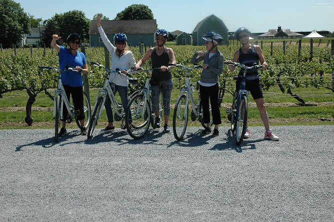 Private 2.5 Hour North Fork Bike Tour Thru Wine Cntry in Matituck - Inclusions & Tastings