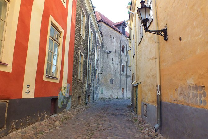 Private 2.5-Hour Tour of Tallinn Old Town in a Spacious Mercedes Minivan - Confirmation and Cancellation Policy
