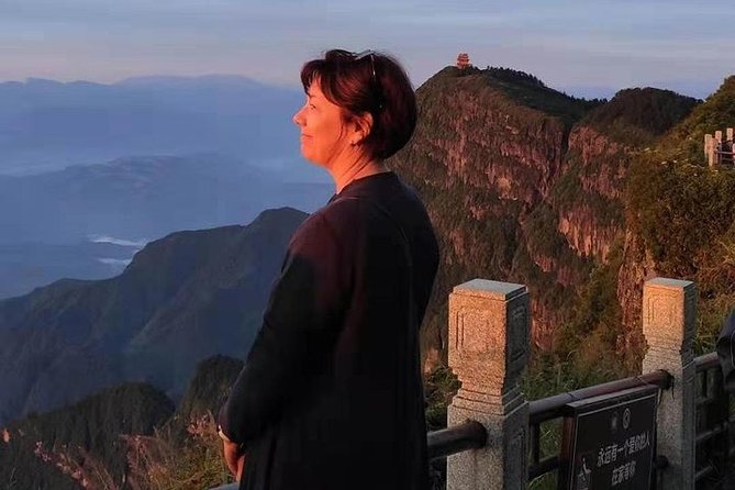 Private 2-Day Leshan Giant Buddha and Mt. Emei Tour From Guangzhou - Tour Location and Inclusions