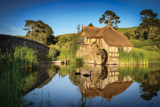 Private 2 Day Tour: Hobbiton, Waitomo, Rotorua Geothermal & Hamilton Gardens - Meeting and Pickup