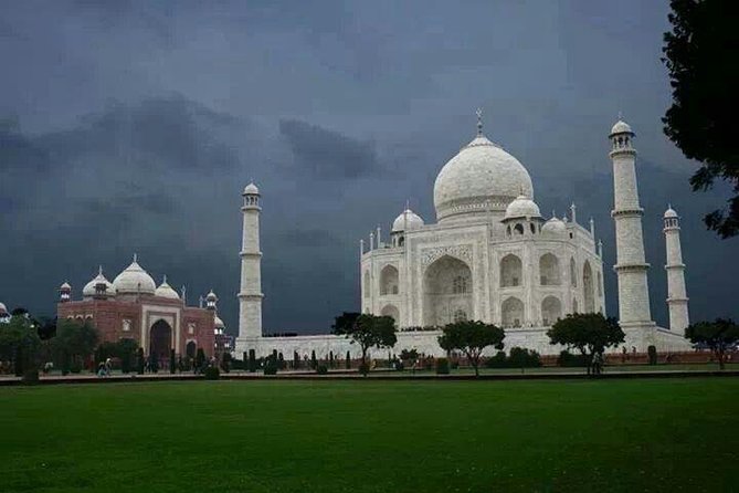 Private 2-Day Tour to the Taj Mahal and Agra With Both Side Commercial Flights - Itinerary Overview