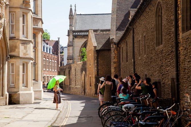 Private 2-Hour Cambridge Walking Tour With University Alumni Guide - Expert Guides