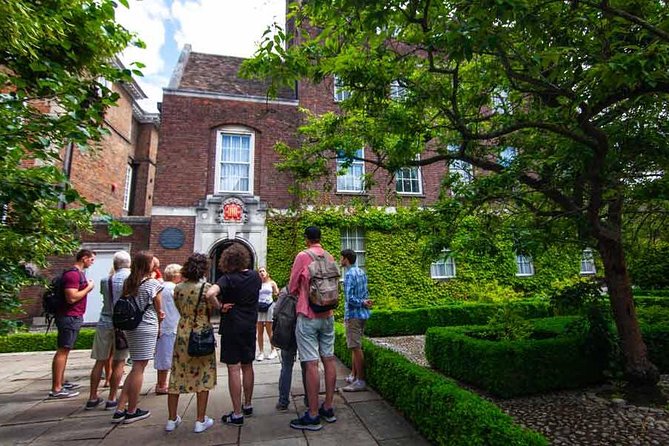 Private 2-Hour Cambridge Walking Tour With University Alumni Guide - Booking and Pricing Information