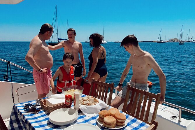 Private 2-Hours Boat Tour in Tejo River - Booking Information