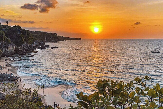 Private 2 Weeks Indonesia Honeymoon with Romantic Bali Island - FAQs