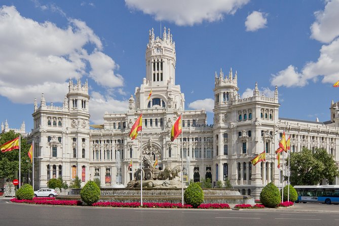 Private 3-Hour Small-Group Tour in Madrid - Dedicated Guide