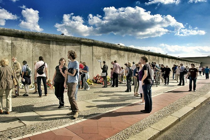 Private 3-Hour Walking Tour: Kreuzberg Neighborhood With an Historian Guide - Overview of Kreuzberg Neighborhood Tour