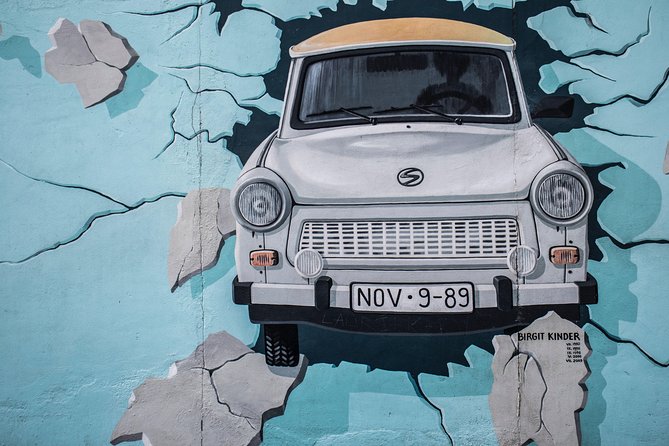 Private 3-Hour Walking Tour: Kreuzberg Neighborhood With an Historian Guide - What to Expect on the Tour