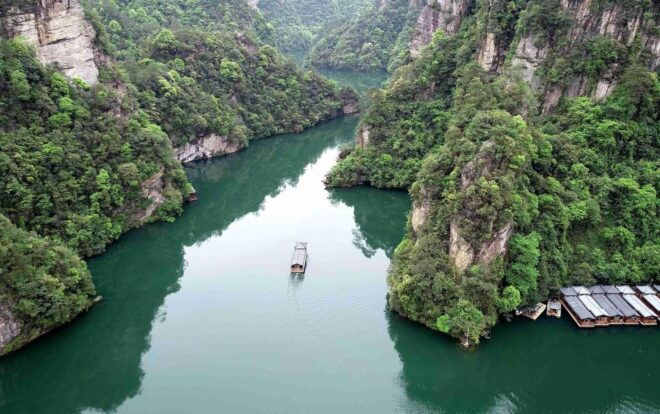 Private 4-Day Zhangjiajie Package Tour Including Tickets - Important Information