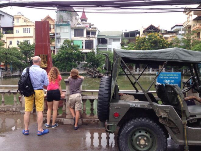 Private 4-Hour Jeep Tour: Hoa Lo Prison & The Downed B-52 - Museums and Historical Sites