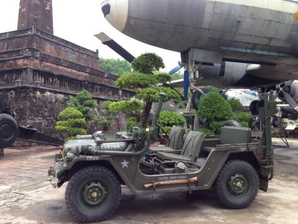 Private 4-Hour Jeep Tour: Hoa Lo Prison & The Downed B-52 - The Sum Up