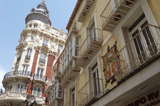 Private 4-Hour Walking Tour of Cartagena With Official Tour Guide - Meeting and Pickup Options
