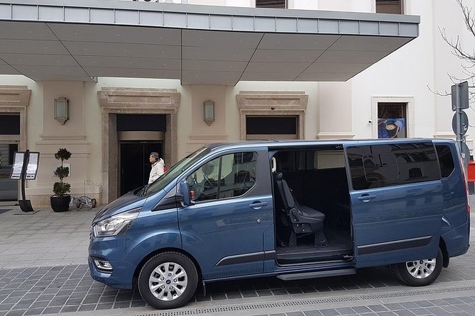 Private 4 Hours Budapest City Tour and 3 Hours Széchenyi Thermal Spa Relax - Meeting and Pickup Information