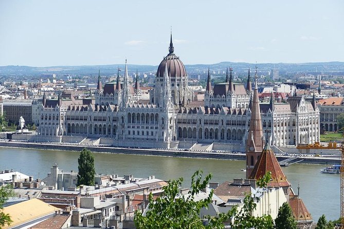 Private 4-Hours City Tour of Budapest With Private Guide and Hotel Pick-Up - Meeting and Pickup