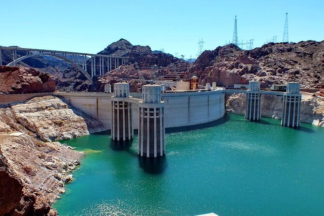 Private 4 Hours Stretch Limo Tour in Hoover Dam - FAQ