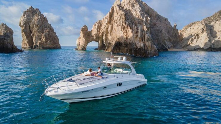 Private 45' Yacht in Cabo - Yacht Features and Inclusions