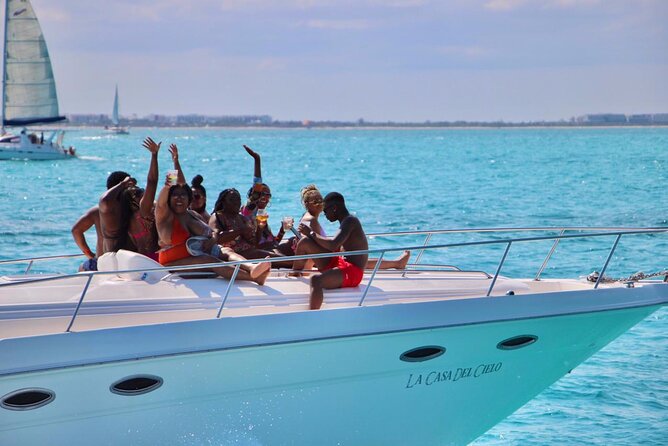 Private 48ft Premium Yacht Rental in Cancún 23P8 - Overview of the Experience