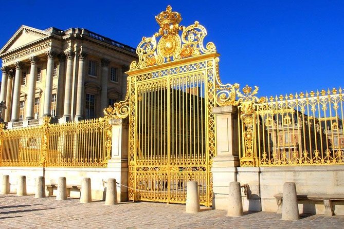 Private 5-Hour Round Transfer to Versailles From Paris. Best Offer! - Pickup Details
