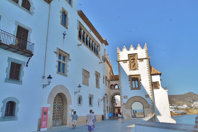 Private 5-Hour Tour of Sitges From Barcelona With Official Tour Guide - Tour Highlights