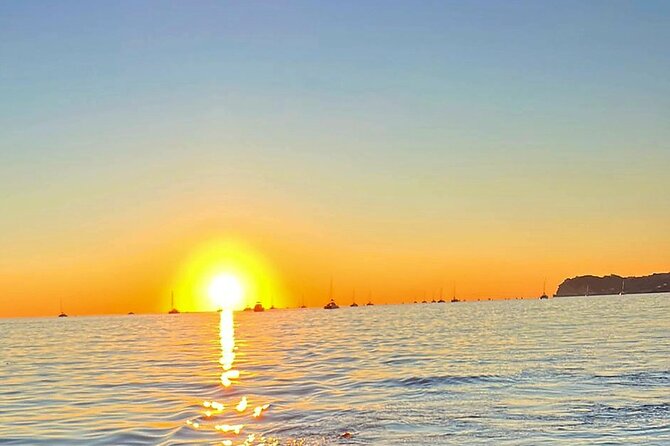 Private 5h Cruise Catamaran Santorini BBQ ,Drinks, Transfer - Questions