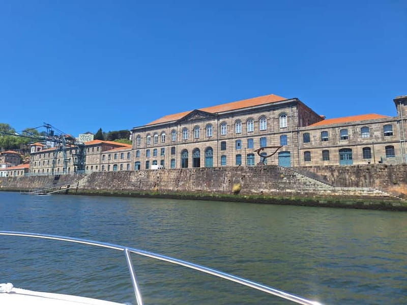 Private 6 Bridges Cruise in Porto with Optional Sunset - Exploring Porto from the Water: The Allure of a Private Boat Tour