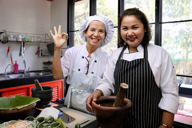 Private 6-Hour Thai Cooking Class With Boat Ride, Market Tour & Lunch or Dinner - Common Questions