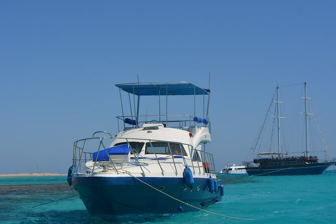 PRIVATE 8-Hour Charter Boat Sea Trip & Seafood Lunch, Transfer Up to 8 -Hurghada - Governmental Fees
