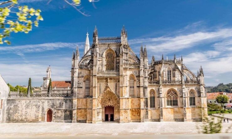 Private 8H Tour to Fátima Batalha and Óbidos From Lisbon - Good To Know