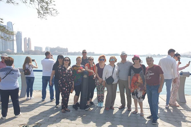 Private Abu Dhabi 5 Wonders Tour With Emirates Palace Lunch - Luxury Experiences in Abu Dhabi