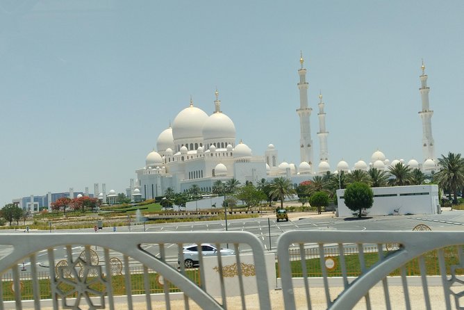 Private Abu Dhabi 8 Hours Tour With Professional Driver - Itinerary Overview