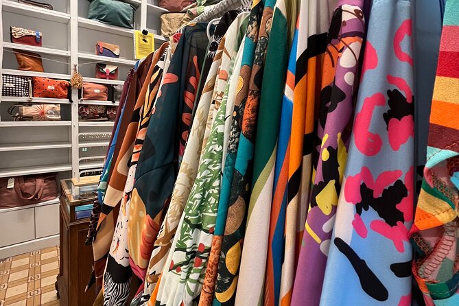 Private Activity With a Shopping Professional in Madrid - Overview of the Shopping Experience
