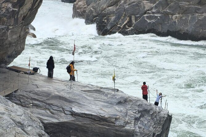 Private Adventure: A Day Hike Through Tiger Leaping Gorge - Exploring the Itinerary: What Makes Each Stop Special