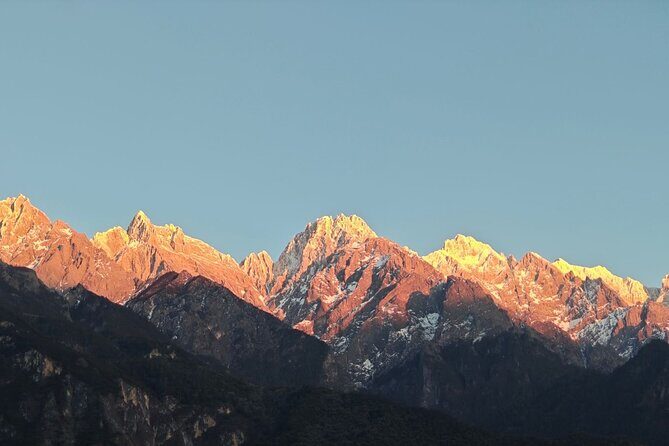 Private Adventure: A Day Hike Through Tiger Leaping Gorge - An In-Depth Look at the Tiger Leaping Gorge Day Hike