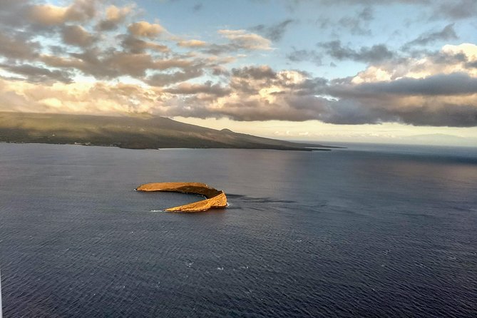 Private Air Tour 5 Islands of Maui for up to 3 People See It All - Private Air Tour Highlights