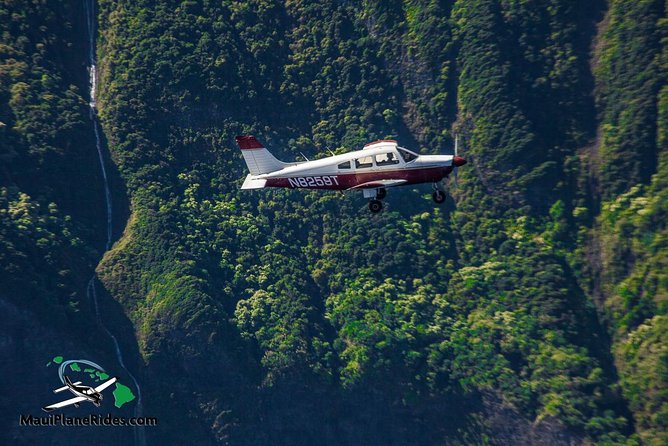Private Air Tour 5 Islands of Maui for up to 3 People See It All - Landmarks and Points of Interest