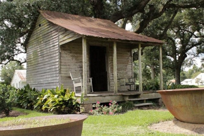 Private Airboat Ride and Plantations Tour With Gourmet Lunch From New Orleans - Explore Antebellum History at Houmas House and Laura Plantations