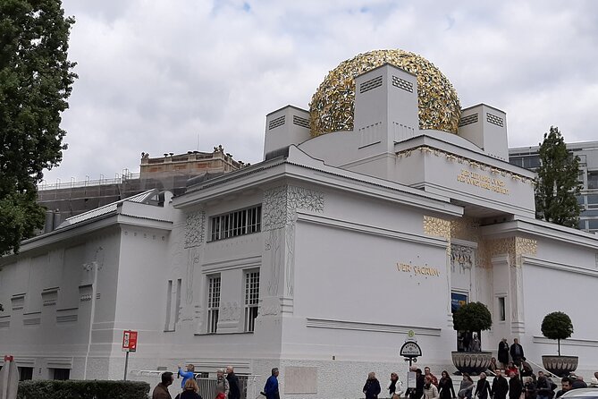 Private Airport and City Transfer in Panoramic Roof Station Wagon - Pricing and Availability