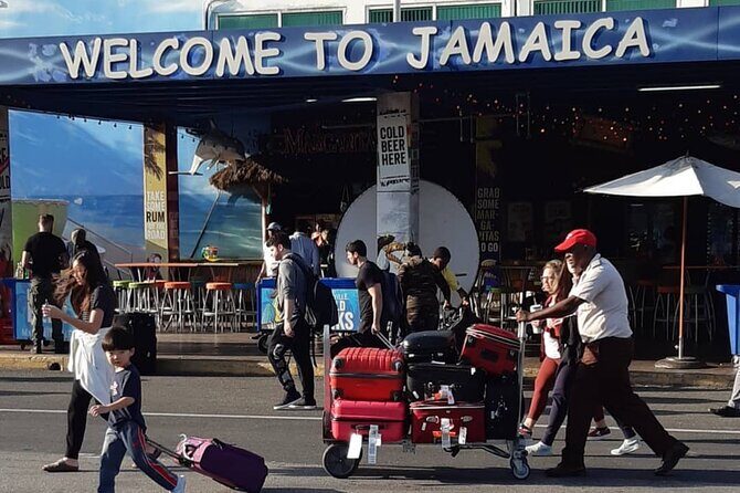 Private Airport escort to and from Montego Bay hotels round-trip - Introduction